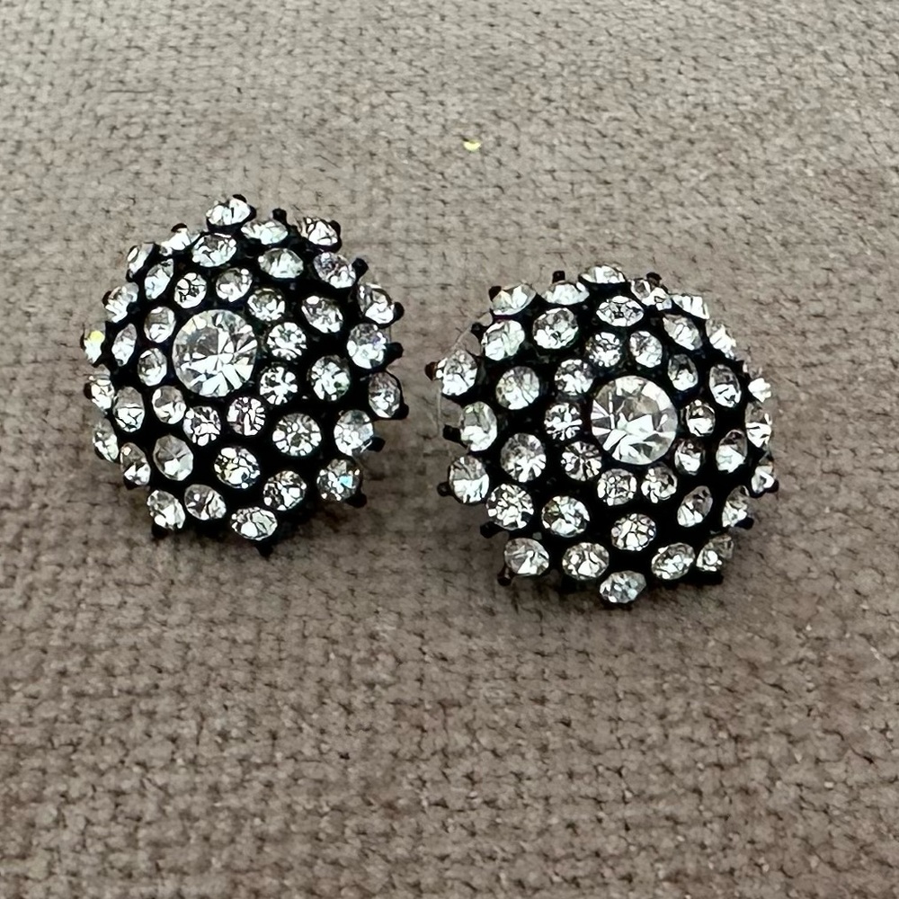 Sparkling Cluster Studs for a special occasion or your favorite denim! VGUC